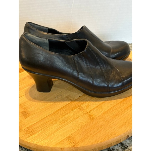 Dansko Women's Black Leather Heeled Shoes Comfortable Slip On Dress Booties - Picture 5 of 8